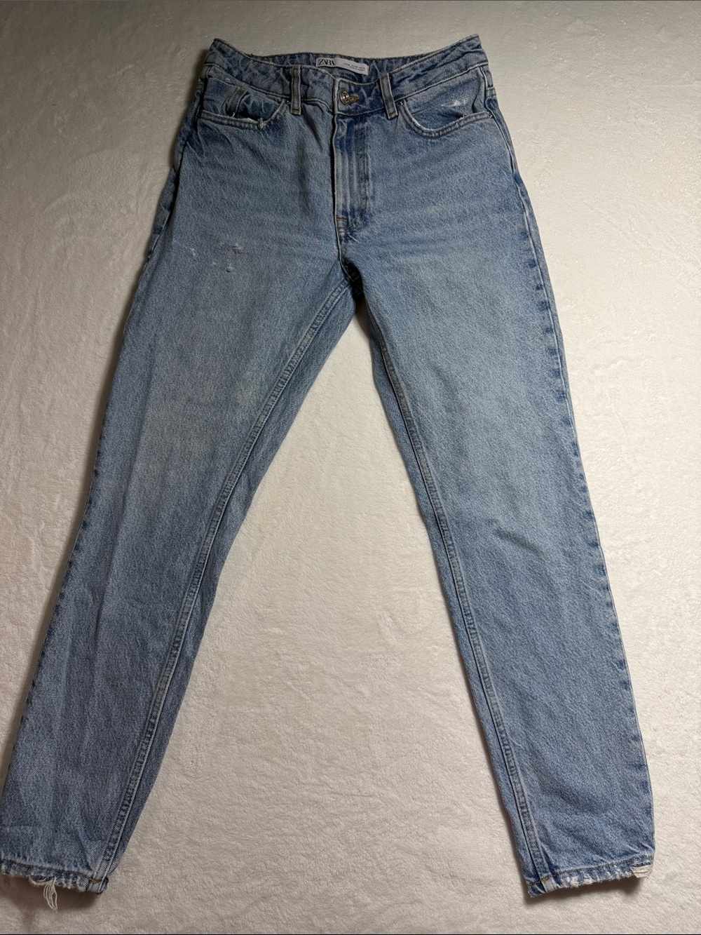 Zara Light Blue Denim Jeans with Contrasting Gold Stitching